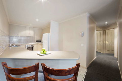 Canberra Parklands Central - Yarra Valley Accommodation 6