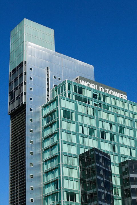 Meriton Suites World Tower - Yarra Valley Accommodation 0
