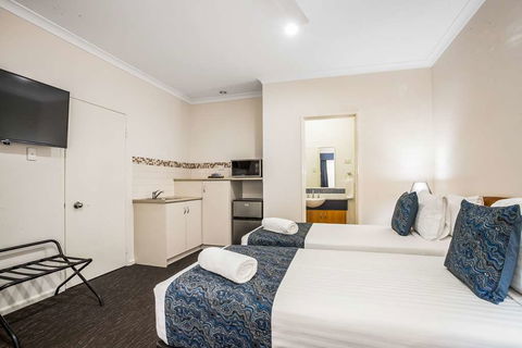 Karratha Central Apartments - Yarra Valley Accommodation 4