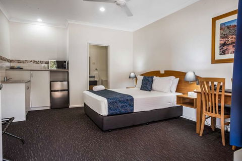 Karratha Central Apartments - Yarra Valley Accommodation 9