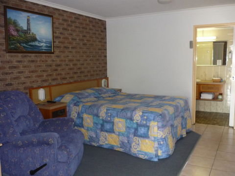 Lantern Motor Inn - Yarra Valley Accommodation 1