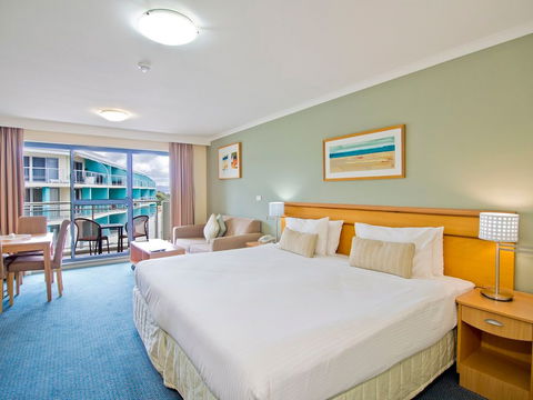 Oaks Waterfront Resort - Yarra Valley Accommodation 2