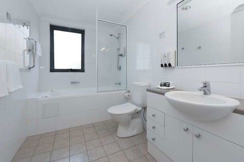 Leisure Inn Spires - Yarra Valley Accommodation 1