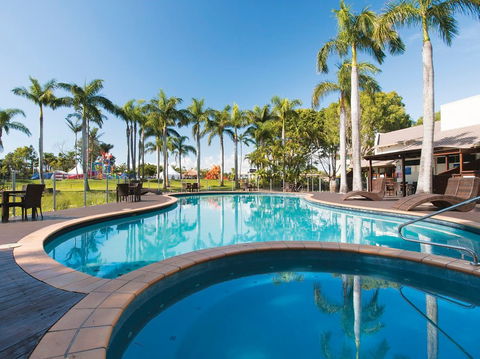 Oaks Oasis, Caloundra - Yarra Valley Accommodation 3