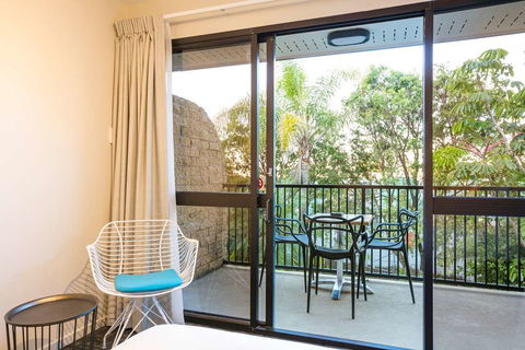 Kawana Waters Hotel By NightCap - Yarra Valley Accommodation 6