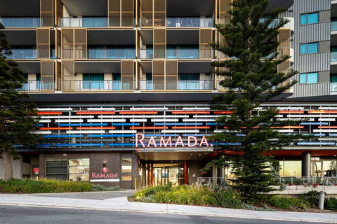 Ramada VetroBlu Scarborough Beach - Yarra Valley Accommodation 0