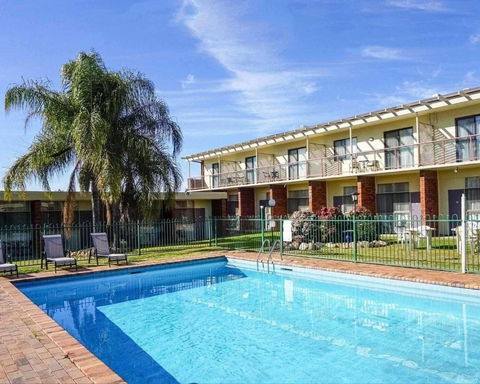 Redhill Tamworth Motor Inn - Yarra Valley Accommodation 0