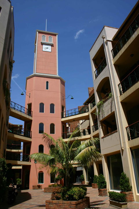 Carlton Clocktower On Lygon - Yarra Valley Accommodation 0