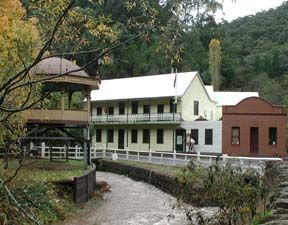 Walhalla's Star Hotel - Yarra Valley Accommodation 0