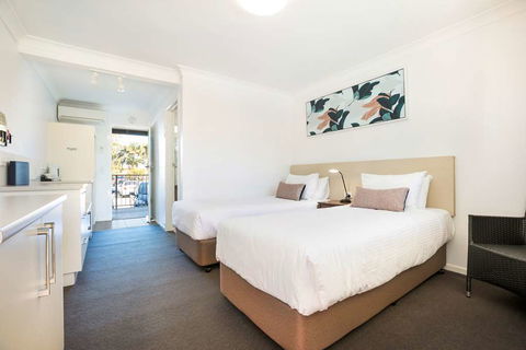 Nightcap At Golden Beach Tavern - Yarra Valley Accommodation 6