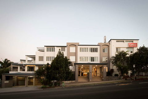 Caloundra Central Apartment Hotel - Yarra Valley Accommodation 0