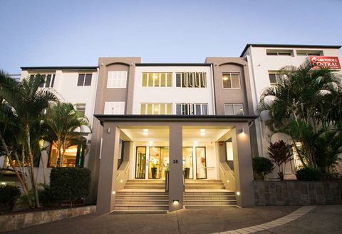 Caloundra Central Apartment Hotel - Yarra Valley Accommodation 1