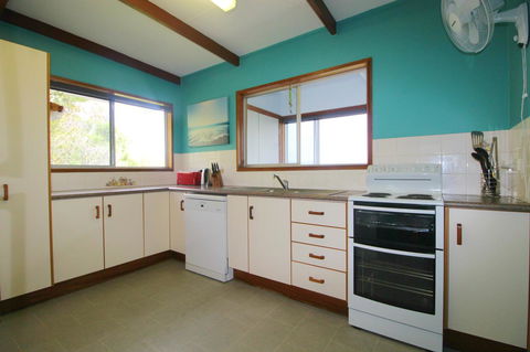 Bally High, 20 Dulconghi Street - Yarra Valley Accommodation 11