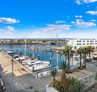 Port Adelaide Executive Waterfront Apartment - Yarra Valley Accommodation