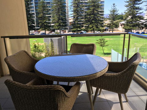 Beachside Luxury Apartments One & Two Bedroom In Beachfront Oaks Pier Building - Yarra Valley Accommodation 25