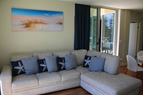 Beachside Luxury Apartments One & Two Bedroom In Beachfront Oaks Pier Building - Yarra Valley Accommodation 11