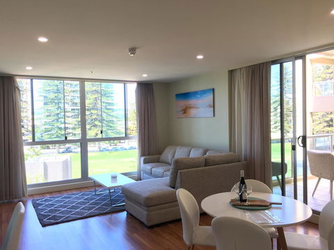 Beachside Luxury Apartments One & Two Bedroom In Beachfront Oaks Pier Building - Yarra Valley Accommodation 3