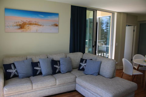 Beachside Luxury Apartments One & Two Bedroom In Beachfront Oaks Pier Building - Yarra Valley Accommodation 12