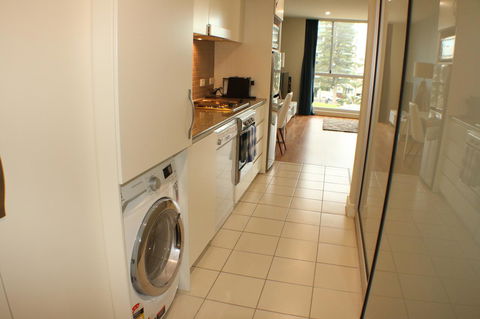 Beachside Luxury Apartments One & Two Bedroom In Beachfront Oaks Pier Building - Yarra Valley Accommodation 6