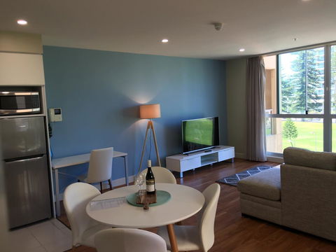 Beachside Luxury Apartments One & Two Bedroom In Beachfront Oaks Pier Building - Yarra Valley Accommodation 19