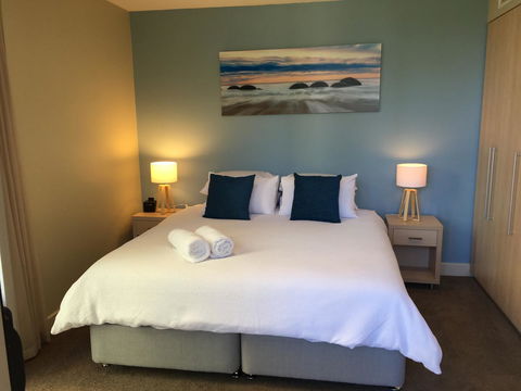 Beachside Luxury Apartments One & Two Bedroom In Beachfront Oaks Pier Building - Yarra Valley Accommodation 22