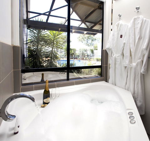 Majestic Oasis Apartments - Yarra Valley Accommodation 9