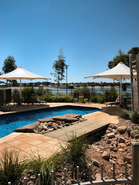 Majestic Oasis Apartments - Yarra Valley Accommodation 8