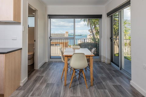 Bay 10 - Suites And Apartments - Yarra Valley Accommodation 12