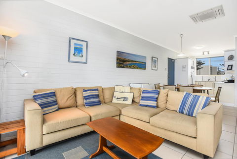 The Dolphins Beachfront Apartments - Yarra Valley Accommodation 11
