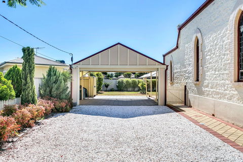 \'THE CHURCH\' Guest Home, Gawler Barossa Region - Yarra Valley Accommodation 11