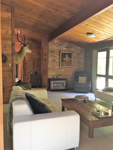 Hilltop - Yarra Valley Accommodation 4