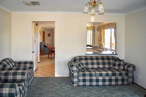 Baywatch - Yarra Valley Accommodation 5