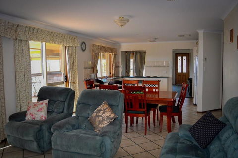 Baywatch - Yarra Valley Accommodation 15