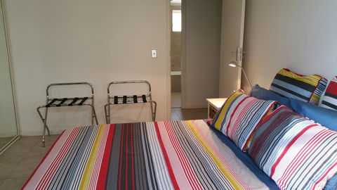 Acaill Accommodation Esplanade Living Self Check-In Self Check-Out - Yarra Valley Accommodation 24