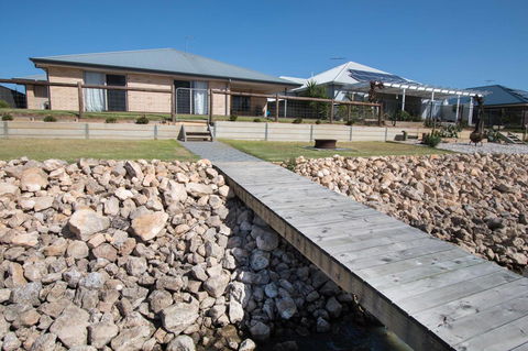Waterfront On Jefferson, At Wellington Marina, SA - Yarra Valley Accommodation 19