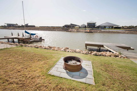 Waterfront On Jefferson, At Wellington Marina, SA - Yarra Valley Accommodation 2