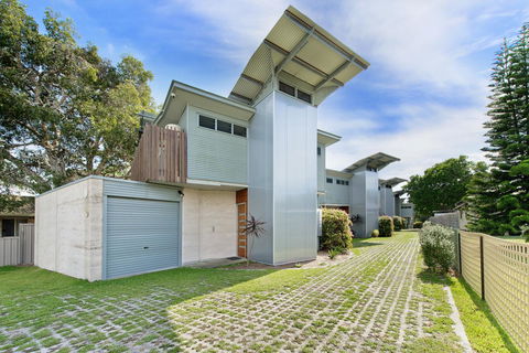 Crescent Head Spa Villa - Yarra Valley Accommodation 0