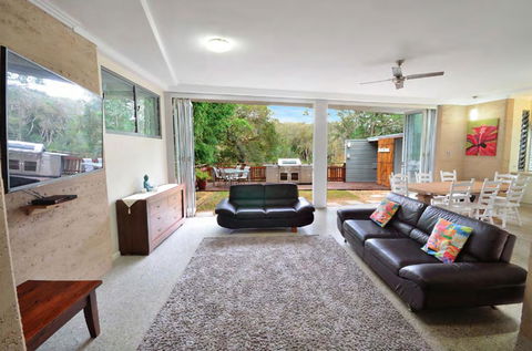 Crescent Head Spa Villa - Yarra Valley Accommodation 23