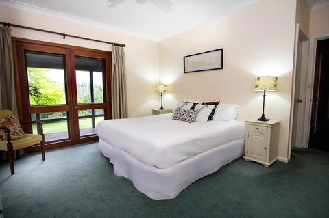 Stay In Mudgee The Grove, The Church, And Premium Private Homestead - Yarra Valley Accommodation 15