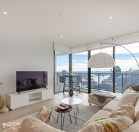 High Rise apt in Heart of Sydney wt Harbour View - Yarra Valley Accommodation