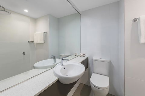 Travelodge Hotel Sydney Airport - Yarra Valley Accommodation 25