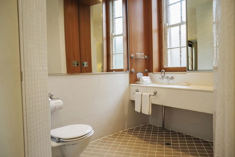 Sydney Harbour Hotel - Yarra Valley Accommodation 23
