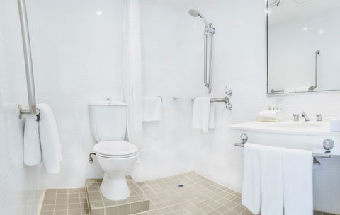 Sydney Harbour Hotel - Yarra Valley Accommodation 11