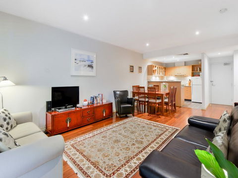 Boutique Stays - River Boulevard, Richmond Apartment - Yarra Valley Accommodation 3