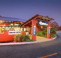 Brook Hotel - Yarra Valley Accommodation