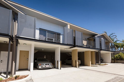 Cardiff Executive Apartments - Yarra Valley Accommodation 2