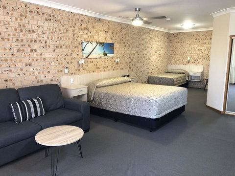Cardiff Motor Inn - Yarra Valley Accommodation 0