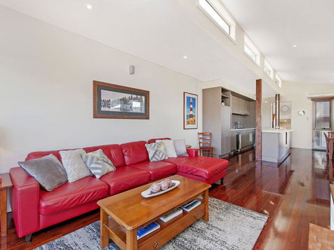 CASTWOOD VILLA No.2 - Yarra Valley Accommodation 0
