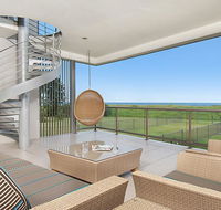 Costa del Sol - WiFi and Austar - Yarra Valley Accommodation