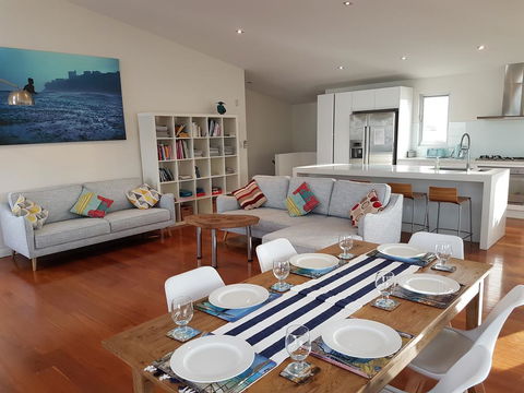 Dream Catcher Beach House - Shellharbour - Yarra Valley Accommodation 0